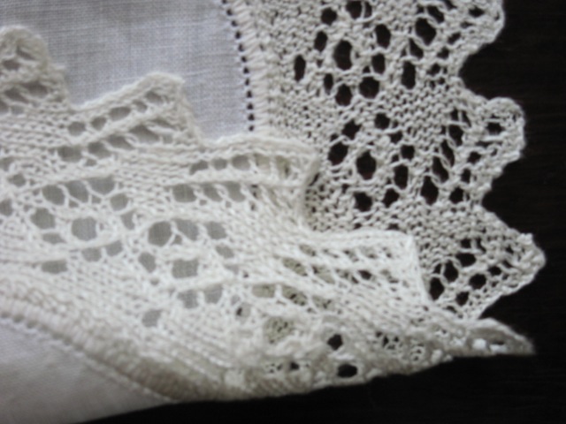 Doily Edging - the right side vs. the wrong side