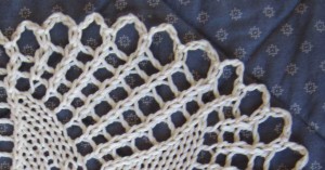 Decorative looped bind off