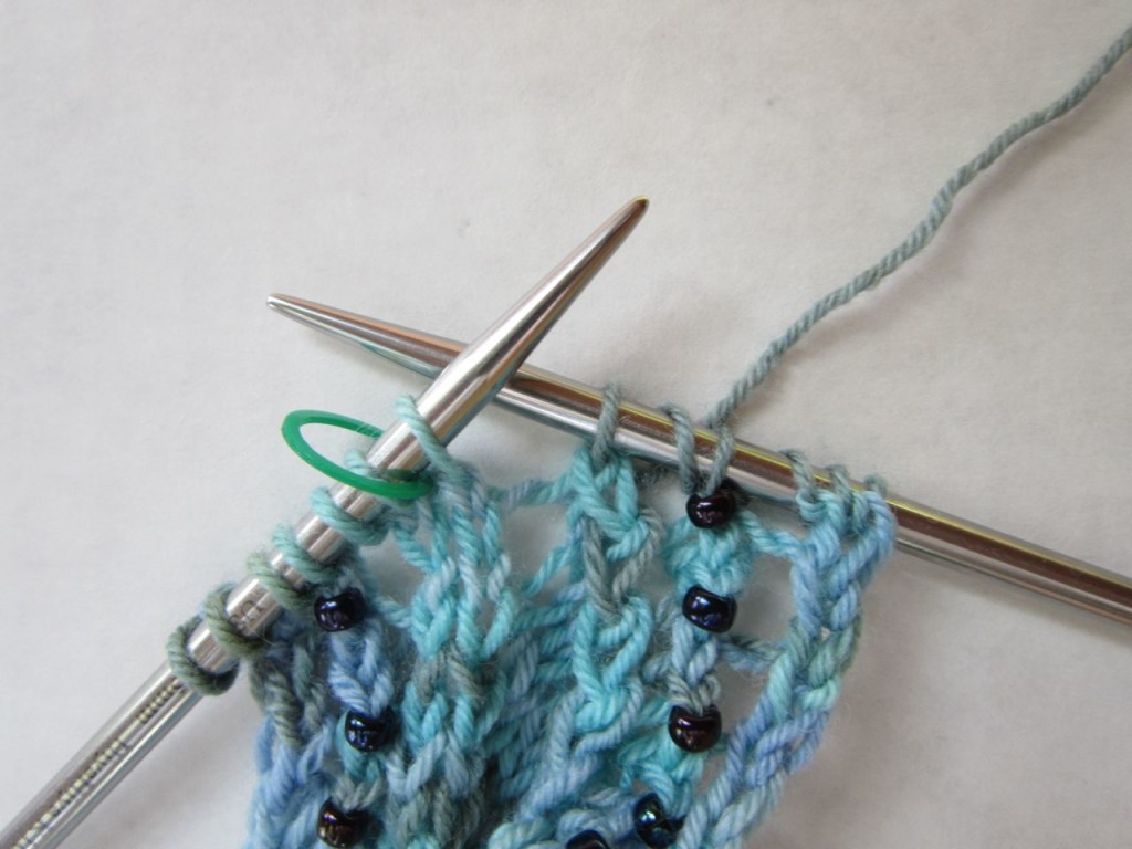 Sizing Up Crochet Hooks  Knit HeartStrings Learn-and-Knit-Alongs