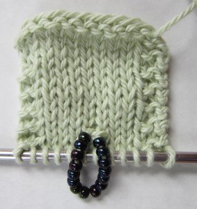 bead fringe loop oriented for top-down knitting